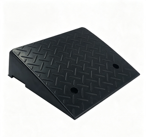 SW SW-CRA01 Rampa Portátil de Goma Antipresión para Bordillos, 480*340*100mm, Capacidad 5000kg, Velocidad de Tráfico 1-5 mph, Hormigón - Product Image 5