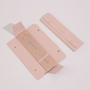 Expositor de Joyería de Madera con Cierre de Velcro para Collares Largos, con Logotipo Personalizado y Color Personalizado para Almacenamiento de Joyería Fina - Product Image 5