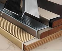 Profilés de nez de marche antidérapants en aluminium avec insert en caoutchouc 20x4mm 2.7m Yingxin YX-045 Protection des bords de marches Décoration de sol 5 couleurs