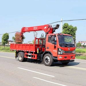 Dongfeng D7 4*2 Truck Mounted Crane with 7 Ton 5-section Straight Boom Crane, Heavy Lifting for Oversized <b>Cargo</b> Transportation - Product Image 3