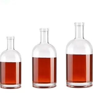 फैक्टरी थोक खाली 375 मिलीलीटर 500 मिलीलीटर 700 मिलीलीटर ग्लास शराब की बोतल कॉर्क कस्टम के साथ 750 मिलीलीटर व्हिस्की वोदका जिन स्पिरिट कांच की बोतल