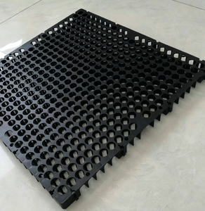 Plaques de drainage cellulaire en plastique 30x500x500 avec géotextile <span class=keywords><strong>pour</strong></span> <span class=keywords><strong>gazon</strong></span> <span class=keywords><strong>artificiel</strong></span> - Product Image 2
