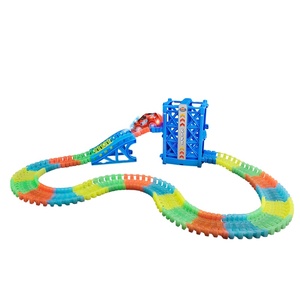 Pista de Carreras Luminosa de Alta Calidad EPT Toys, 120 Piezas, Pista de Juguetes con Ranuras <span class=keywords><strong>Luminosas</strong></span> - Product Image 1