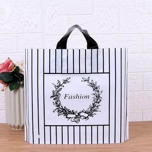 Logo personnalisé épaississement vêtements pour enfants sac à provisions en plastique <span class=keywords><strong>portable</strong></span> cosmétique emballage sac cadeau - Product Image 6