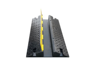 แผ่นยางกันกระแทกสำหรับงานหนัก 3 ช่อง ขนาดใหญ่พิเศษ สำหรับงานเหมือง ทำจากยางรีไซเคิล สีเหลือง+ดำ ใช้สำหรับทางเข้าออก ป้องกันสายเคเบิล ลดความเร็วจราจร - Product Image 5