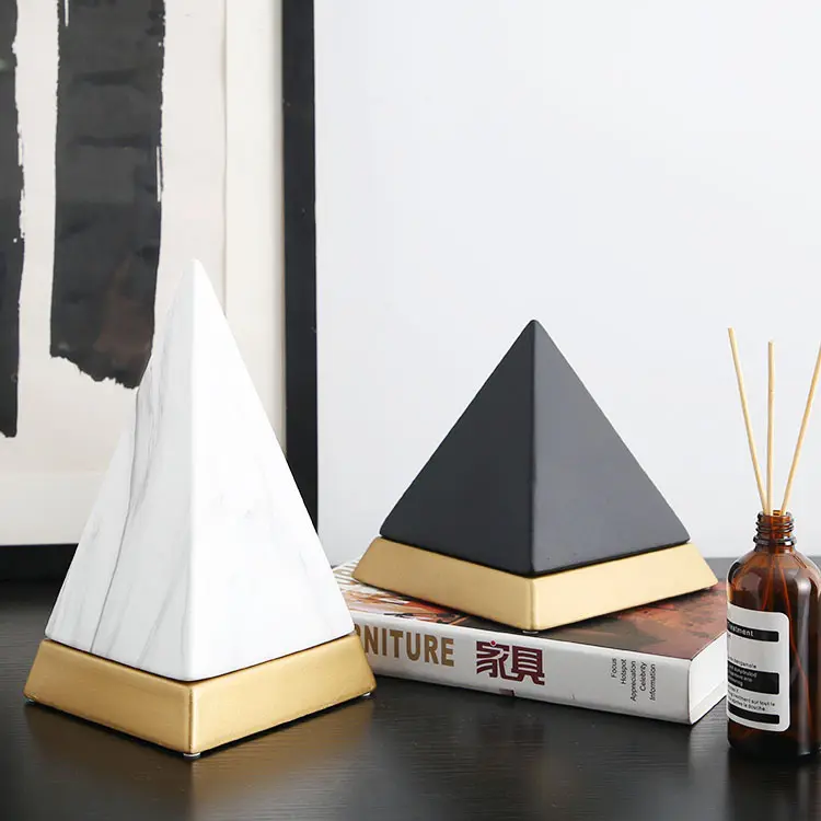 Sculpture pyramidale minimaliste moderne créative petite pyramide presse-papiers hôtel maison décoration intérieure accessoire