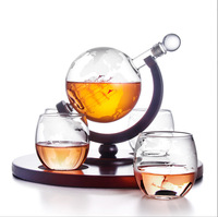 Ensemble décanteur à vin WEIBU avec 4 verres, design globe terrestre gravé, aérateur à vin en verre et bois, cadeau d'anniversaire pour papa