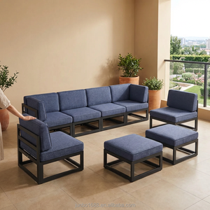 Conjunto de Sofás Modulares Funcionales para Exteriores con Mesa de Chimenea a Gas, Estructura Metálica Resistente a la Intemperie, Sofá Seccional para Proyectos de Hoteles y Resorts - Product Image 2