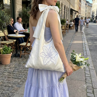 Sac fourre-tout de luxe en satin de soie avec nœud, broderie florale personnalisée de perles, grande capacité, sac à bandoulière élégant pour femme 35*25cm