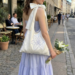 Borsa di Lusso in Raso di Seta con Fiocco, Personalizzabile con Ricamo di Perle e Fiori, Grande Capacità, Elegante Borsa <span class=keywords><strong>a</strong></span> Spalla da Donna 35*25cm - Product Image 1