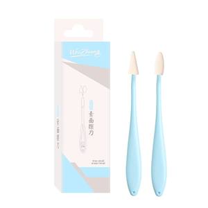 Tekensets met plastic schetsmes, schuurspons en gum met sponskop voor het benadrukken van details en het verblenden van tekeningen - Product Image 1