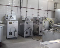 Congélateur continu entièrement automatique linéaire 4 voies compote Appel confiture tasse K tasse yaourt crème glacée cône remplissage joint Machine ligne cône tasse remplissage