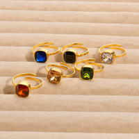 Bague française rétro carrée en acier inoxydable multicolore pour femme Bague de niche en pierres précieuses à la mode Réglage de la lunette Non-Fading