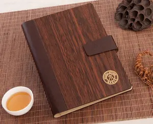 Kayu gaya baru buku catatan A5 Logo kustom Set hadiah buku harian Notebook meliputi menulis Notebook dengan garis