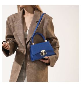 2025 Newest Ladies Elegance PU Handbags and <b>Purses</b> Vintage Style with Cover Closure Wholesale Ladies Fashion for Winter - Product Image 5