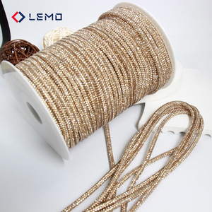 Accesorios de joyería DIY transfronterizos: Tiras de diamantes de imitación con pegamento, estilo tubo 3D, con cuentas, esmalte de vidrio electrochapado, para uso en prendas. - Product Image 1