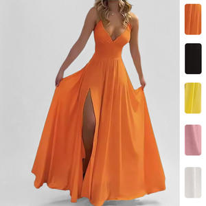 Robe de soirée longue élégante rose à col en V avec fente haute et taille naturelle pour femme, idéale pour les soirées chics - Product Image 5