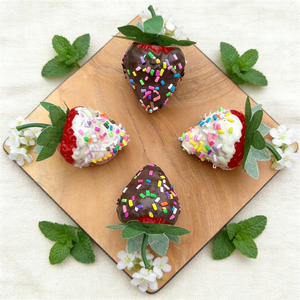 Mini Modèle Alimentaire Artificiel en Plastique Écologique à Motif Circulaire, en Forme de Fraise Entière avec Feuilles et Tiges, pour Desserts au Chocolat, Présentation et Cadeau - Product Image 6