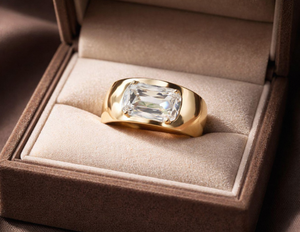 Anillo de Diamantes de Laboratorio Alargados de 3 Quilates, Corte East West |   Anillo de compromiso de lujo con banda de oro rosa audaz |   Despedida de Soltera de Inspiración Vintage - Product Image 2