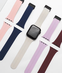 Correa de Silicona Magnética Suave con Cierre Magnético para Reloj <span class=keywords><strong>Apple</strong></span> SE/9-4 Series - Product Image 1