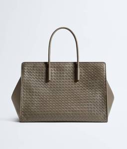 Bottega BV Barbara <b>Tote</b> <b>Zipped</b> <b>Tote</b> Bag with Streamlined Silhouette Made with Intrecciato Craft in Supple Nappa Leather Veneta - Product Image 6