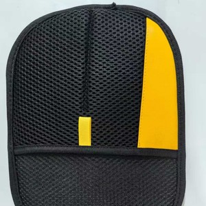 Gant anti-poils noir et jaune en maille polyester 17x21 pour grands chiens - Product Image 1