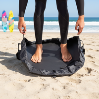Tapis de change pour combinaison de plongée IslandMat - Compact 2-en-1, imperméable, technologie 5000X, sangle réglable, garde les accessoires de surf et la voiture au sec