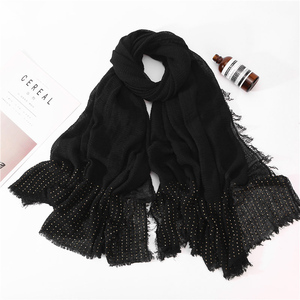 Nhà Máy Nhà Cung Cấp Đồng Bằng Nhăn Bông <span class=keywords><strong>Viscose</strong></span> Khăn Trùm Đầu Với Rhinestone Nhăn Long Lanh Rắn Hồi Giáo Khăn Choàng Hijab - Product Image 4