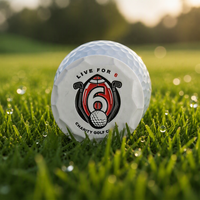 Marqueur de balle de golf personnalisé en métal blanc avec logo émaillé et bord martelé, idéal pour les clubs de golf ou comme cadeau