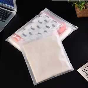 プラスチック製のカスタムロゴクリア透明つや消しPEジッパーポリバッグジップロック付きプラスチック衣類包装
