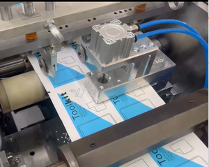 Đầy Đủ Tự Động Dùng Một Lần Khô & Ướt Miệng Ngón Tay Khăn Lau Và Bé Răng Bàn Chải Bìa Máy Đóng Gói Nha Khoa Sử Dụng Khăn Lau Ướt Làm Máy - Product Image 2