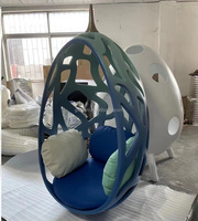 Berceau évidée en fibre de verre design moderne Chaise à bascule pour patio, balançoire intérieure et extérieure