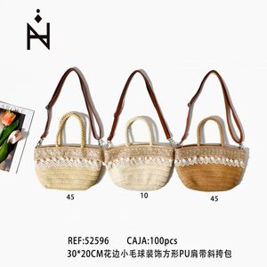 Borsa a Tracolla in PU 30x20cm con Finiture in Pizzo e Pompon, Porta Cellulare - Product Image 3