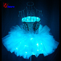 Robe de bal lumineuse LED Brillante Moda pour femmes, longue, avec des ailes lumineuses de papillon, blanche, pour femmes adultes, 1 pièce