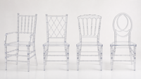 Chaise de salle à manger Chiavari en acrylique transparent, design moderne en métal et résine, pour banquets, événements, fêtes, hôtels, cérémonies et repas.