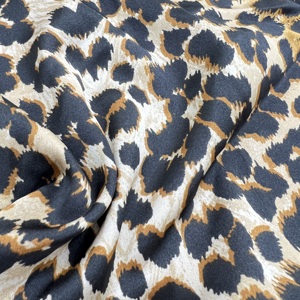 OEM y ODM mejor leopardo Digital impreso 97% poliéster <span class=keywords><strong>3</strong></span>% Spandex elástico sedoso satén telas para pijamas y vestidos elásticos - Product Image 6