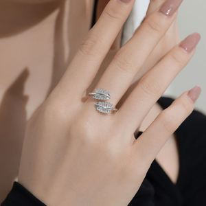 Dylam – Nouveauté : Bagues ouvertes élégantes en argent sterling 925 plaqué or 18 carats, motif feuille brillante, serties de zircone cubique 5A taille baguette - Product Image 5