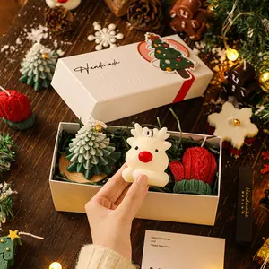 रचनात्मक हस्तनिर्मित खुशबू मोमबत्ती उपहार शादी नए साल क्रिसमस ट्री के पेड़ हिरण के आकार का सुगंधित मोमबत्ती उपहार बॉक्स
