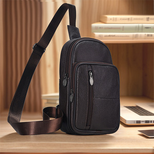 Bolso cruzado para hombre de piel auténtica, gran capacidad, duradero, para uso diario, primavera 2024 - Product Image 1