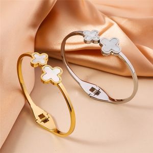 Bracelet Jonc Trèfle en Acier Inoxydable Plaqué Or 18 carats de Luxe pour Femme - Vente en Gros - Product Image 1