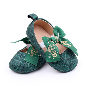 Chaussures de bébé scintillantes en cuir brillant, chaussures de princesse pour bébés, chaussures de Noël pour bébés - Product Image 3