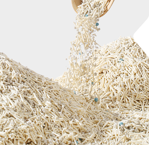 ทรายแมวเบนโทไนต์สีแดง ชมพู ฟ้า เขียว เทา คละสี ผสมพืช สำหรับแมว - Product Image 2