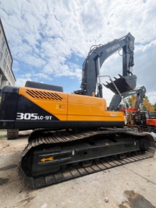 Excavatrice Hyundai 305LC-9T d'occasion en bon état, faible nombre d'heures, 30 tonnes, à vendre - Product Image 5