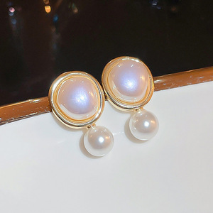 Eleganti Orecchini a Goccia con Perle Finte, Gioielli Minimalisti da Donna, Accessorio Chic per Uso Quotidiano, Regalo Raffinato - Product Image 6