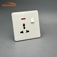 Enchufe de pared con interruptor de 2 tomas y 16A, estándar británico BS1363, con luz neón blanca, 2 USB-A y 1 USB-C, clasificación IP21, para venta al por mayor en África.