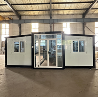 Maisons de 20 pieds Maison préfabriquée en conteneur d'expédition pliable, 2 chambres à coucher Petites maisons préfabriquées extensibles et pliables