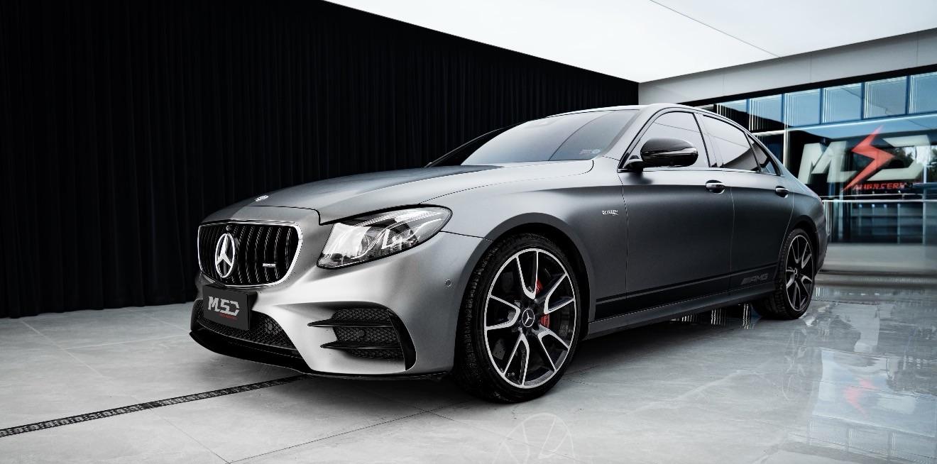 PET Benz AMG เถ้าภูเขาไฟ