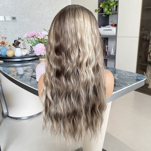 Proveedor Mayorista de Fábrica, Pelucas Sintéticas con Flequillo, Encaje HD 13x4, Aspecto Natural, Largas y Onduladas, Resistentes al Calor, para Mujeres - Product Image 4