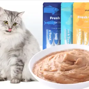 Custom Nutrition Delicious Food Chicken bisque Salmon Creamy Treats Snacks lickable Wet Cat Treat