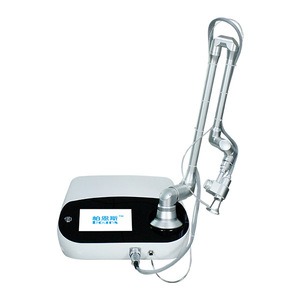 Appareil de resurfaçage cutané au laser CO2 fractionné, appareil laser portable pour l'élimination des cicatrices d'acné, le traitement des vergetures et l'anti-âge - Product Image 1